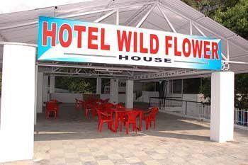 Wild Flower House ムスーリー エクステリア 写真